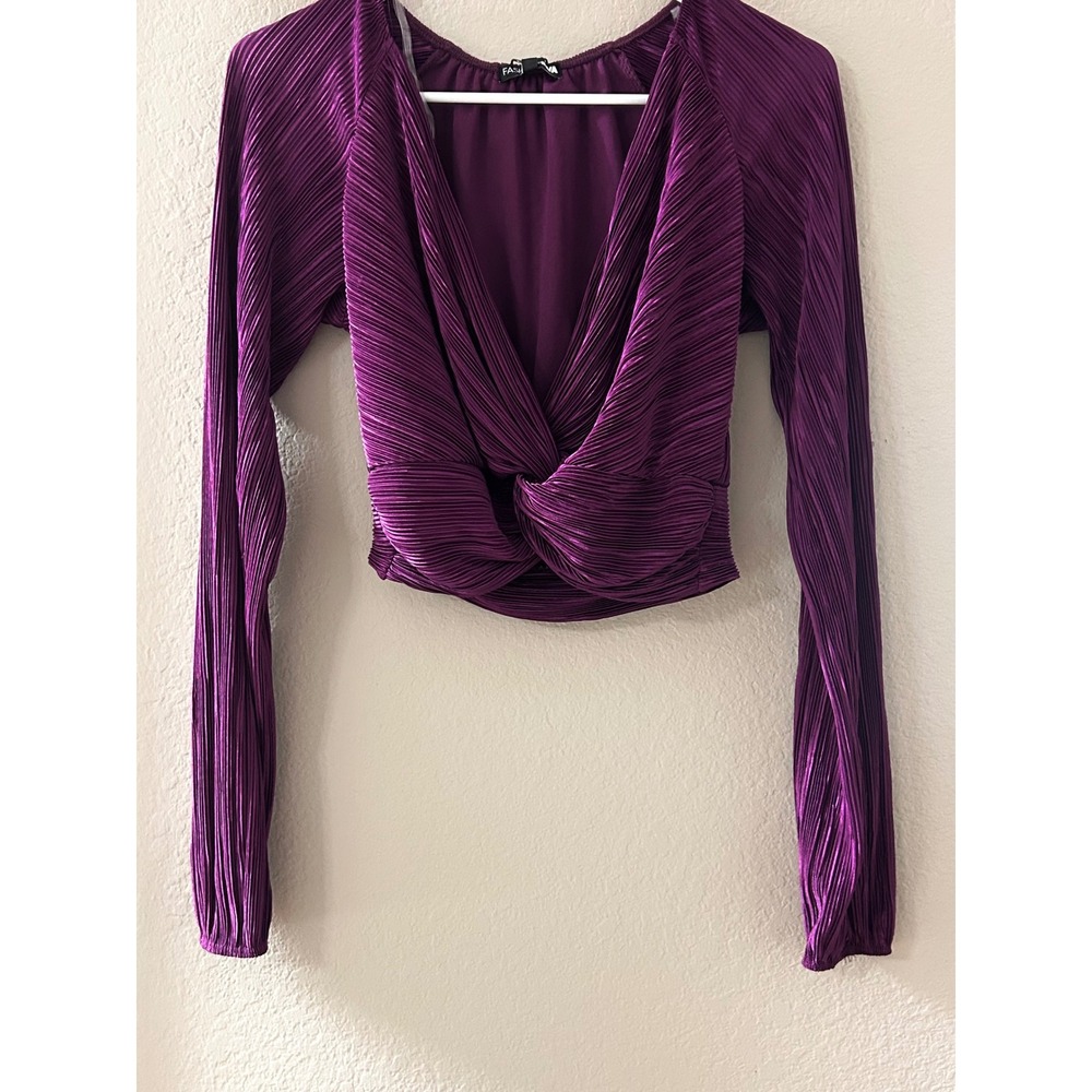 Fashion Nova Fun Night Out Plisse Twist Front Crop Top Purple Medium HKTP25657